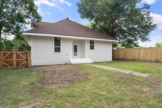1414 W 2nd Avenue, Corsicana, TX 75110