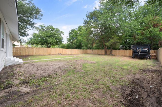 1414 W 2nd Avenue, Corsicana, TX 75110