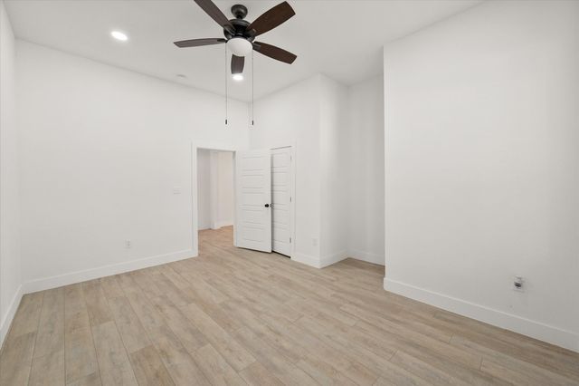 1414 W 2nd Avenue, Corsicana, TX 75110