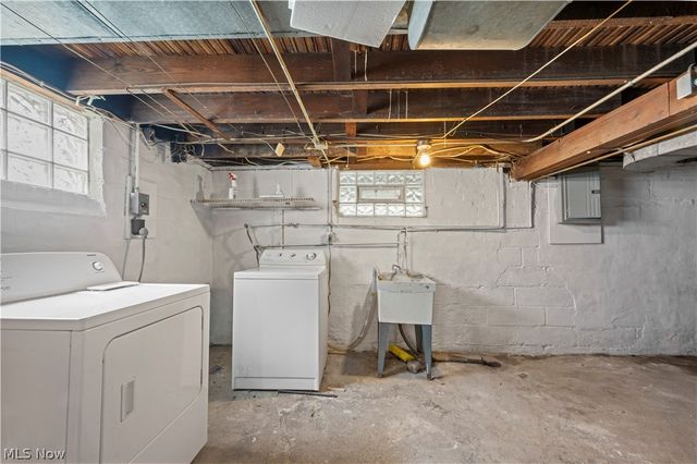 3014 Oak Park Avenue, Cleveland, OH 44109
