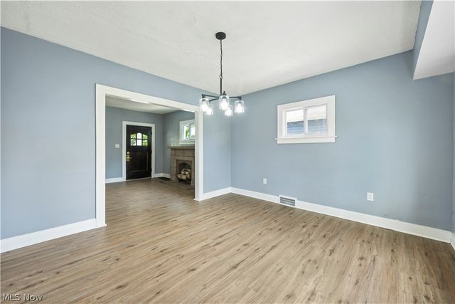 3014 Oak Park Avenue, Cleveland, OH 44109