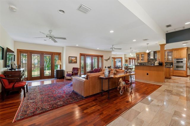 6000 2ND STREET S, St Petersburg, FL 33705