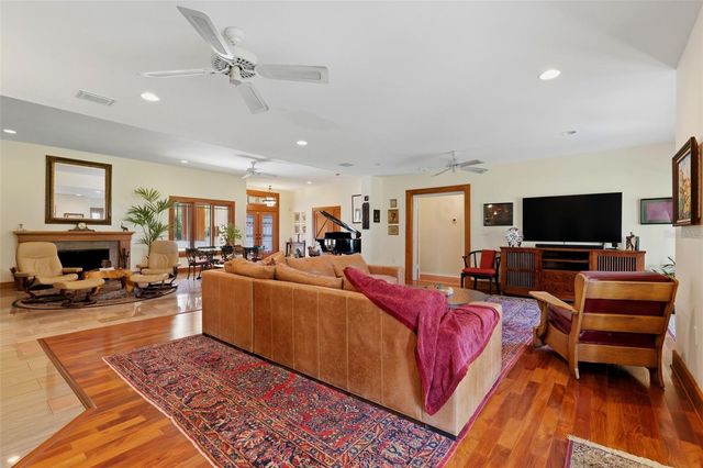 6000 2ND STREET S, St Petersburg, FL 33705