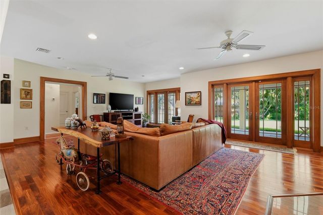 6000 2ND STREET S, St Petersburg, FL 33705