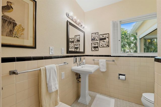 6000 2ND STREET S, St Petersburg, FL 33705