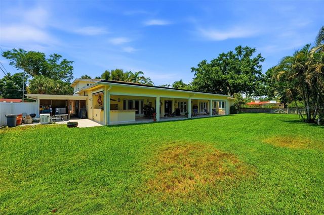 6000 2ND STREET S, St Petersburg, FL 33705