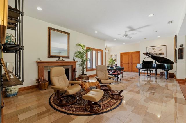 6000 2ND STREET S, St Petersburg, FL 33705