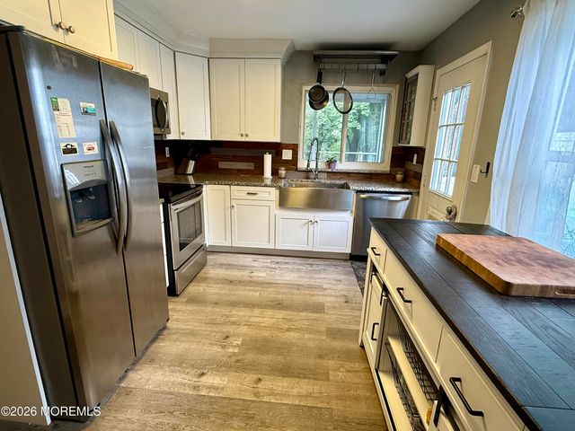 808B Westminster Court, Manchester, NJ 08759
