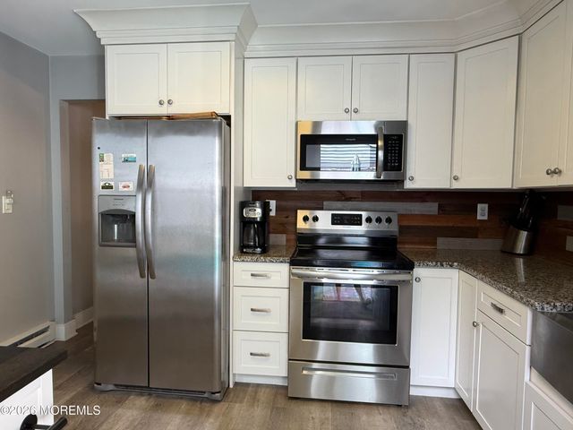 808B Westminster Court, Manchester, NJ 08759