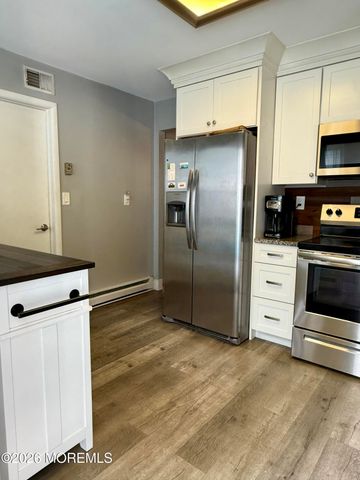 808B Westminster Court, Manchester, NJ 08759