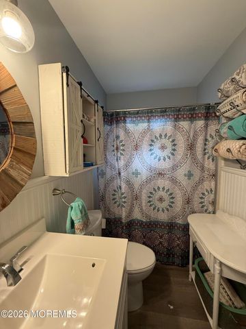 808B Westminster Court, Manchester, NJ 08759