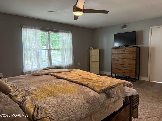 808B Westminster Court, Manchester, NJ 08759
