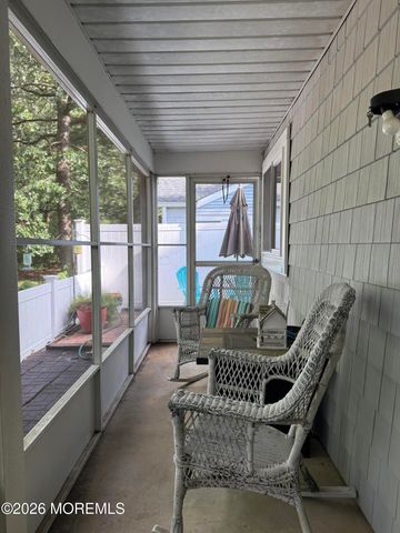 808B Westminster Court, Manchester, NJ 08759