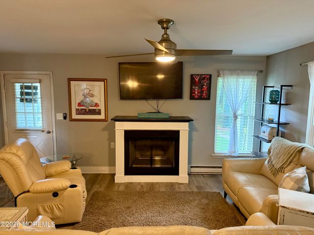 808B Westminster Court, Manchester, NJ 08759