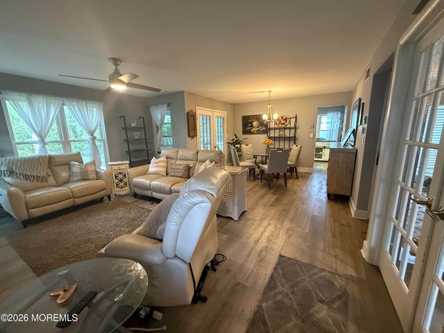 808B Westminster Court, Manchester, NJ 08759