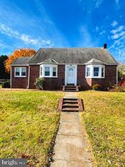 1552 SWAMP PIKE, Gilbertsville, PA 19525