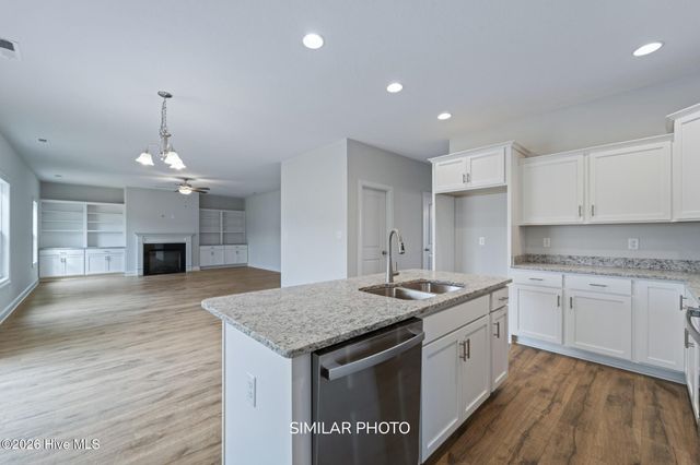 500 Huggins Way, Jacksonville, NC 28546