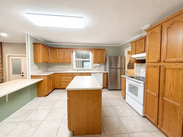 2001 Saddlewood Trl, Dothan, AL 36301