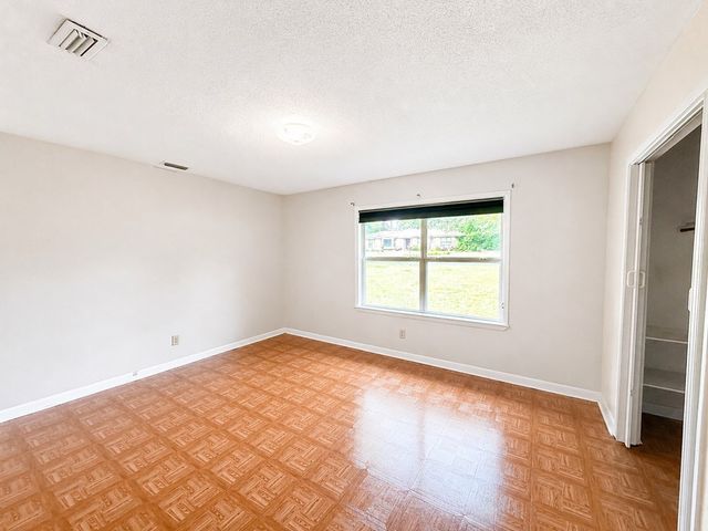 2001 Saddlewood Trl, Dothan, AL 36301