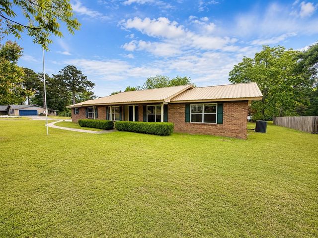 2001 Saddlewood Trl, Dothan, AL 36301