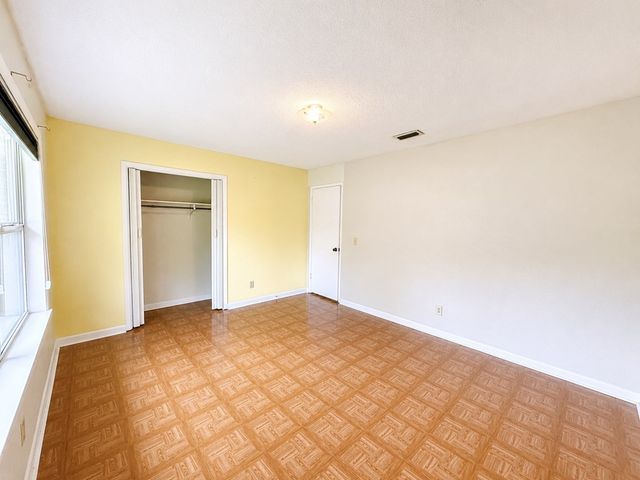 2001 Saddlewood Trl, Dothan, AL 36301