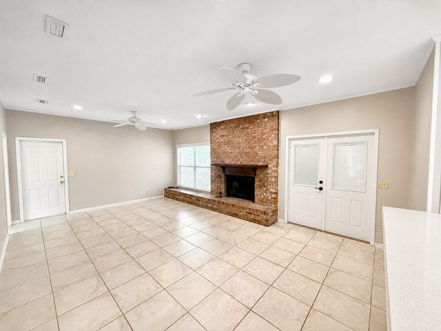 2001 Saddlewood Trl, Dothan, AL 36301