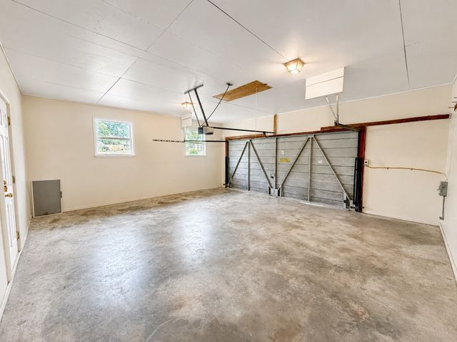 2001 Saddlewood Trl, Dothan, AL 36301