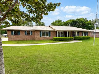 2001 Saddlewood Trl, Dothan, AL 36301