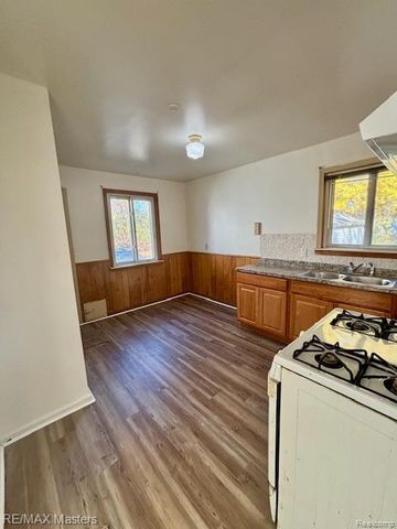 25960 Yale Street, Inkster, MI 48141