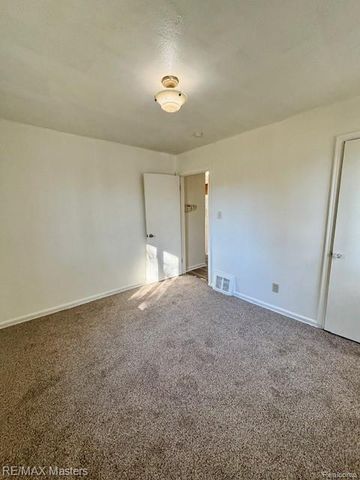 25960 Yale Street, Inkster, MI 48141