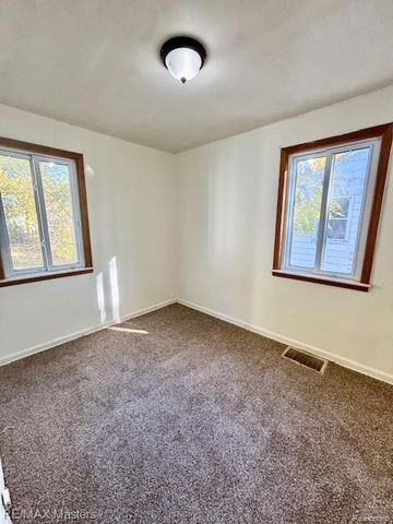 25960 Yale Street, Inkster, MI 48141