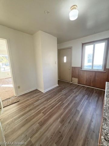 25960 Yale Street, Inkster, MI 48141