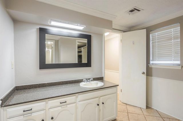 10900 Rock Ridge Road, Oklahoma City, OK 73120