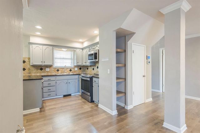 10900 Rock Ridge Road, Oklahoma City, OK 73120