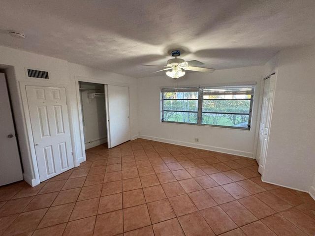 4802 N Flagler Drive 1, West Palm Beach, FL 33407