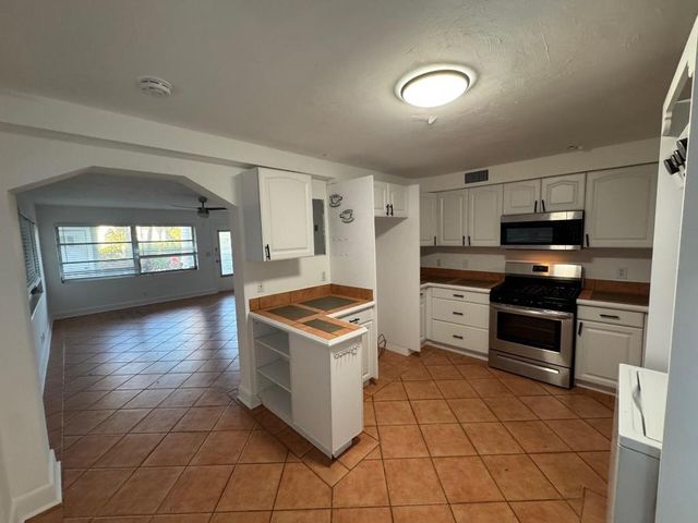 4802 N Flagler Drive 1, West Palm Beach, FL 33407