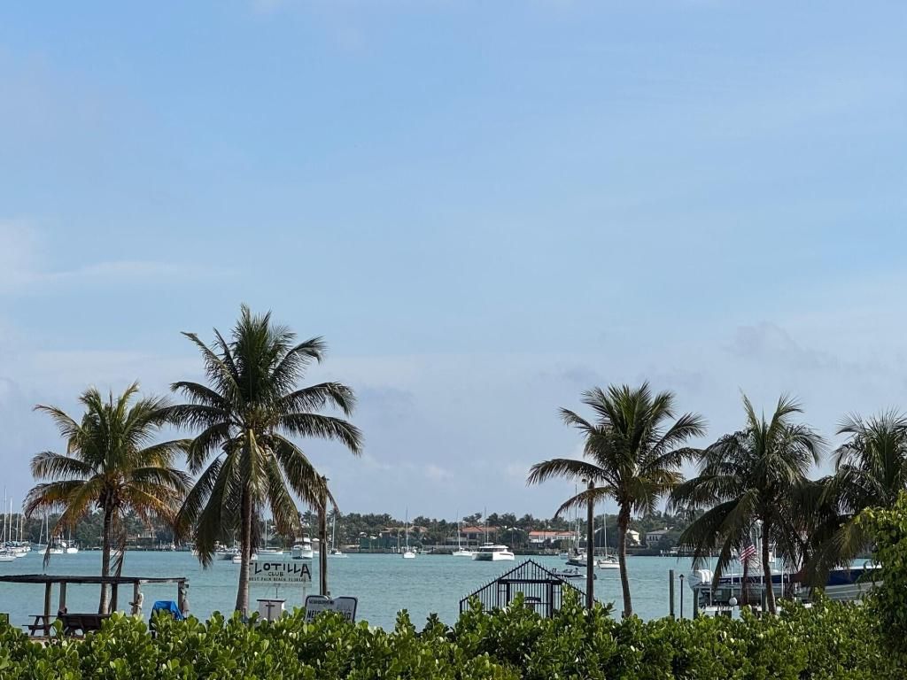 4802 N Flagler Drive 1, West Palm Beach, FL 33407