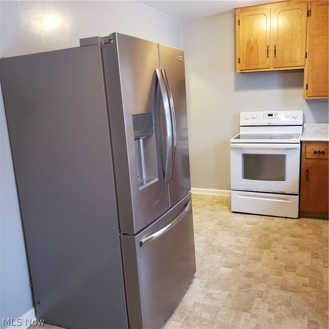 5411 Columbus Road NE, Louisville, OH 44641