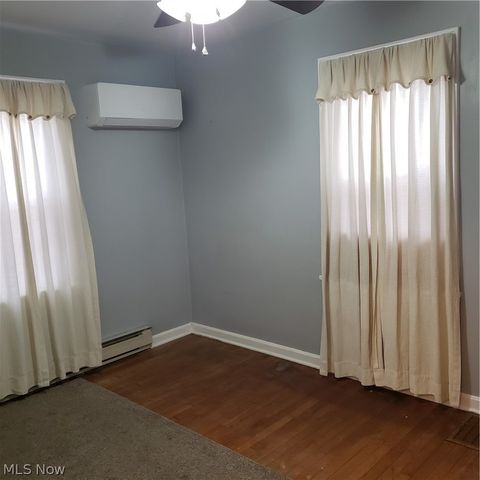 5411 Columbus Road NE, Louisville, OH 44641