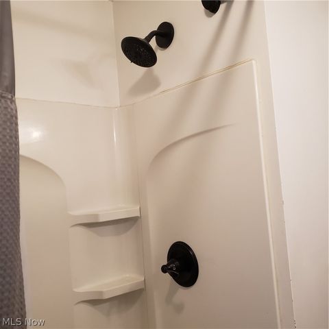 5411 Columbus Road NE, Louisville, OH 44641