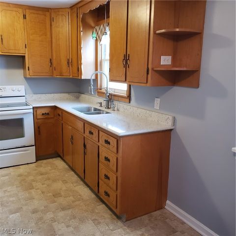 5411 Columbus Road NE, Louisville, OH 44641