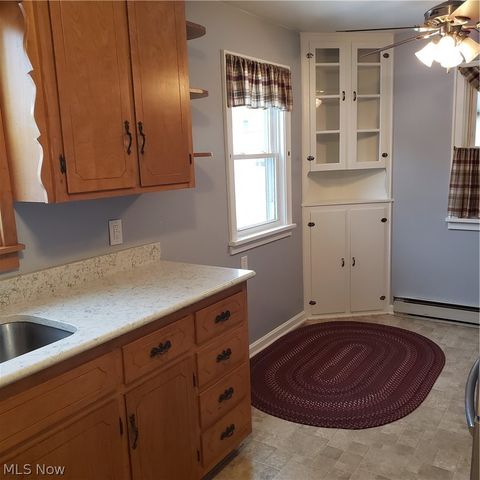 5411 Columbus Road NE, Louisville, OH 44641