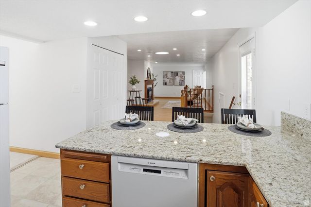 5558 S 1025 E, South Ogden, UT 84405