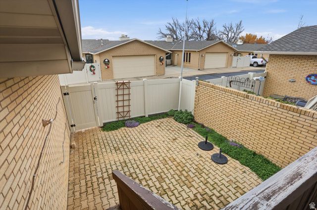 5558 S 1025 E, South Ogden, UT 84405