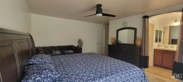 13208 Cheyenne Mountain Drive, Bakersfield, CA 93314