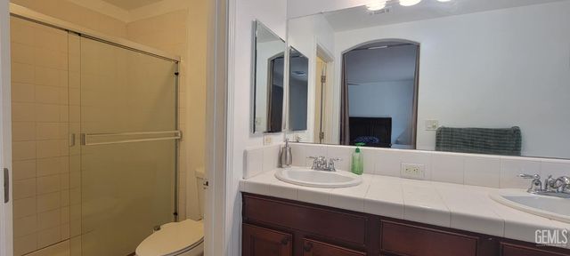 13208 Cheyenne Mountain Drive, Bakersfield, CA 93314