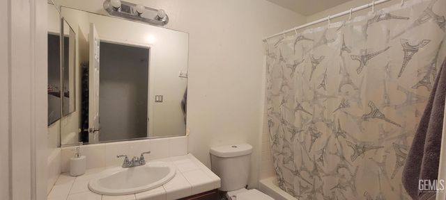 13208 Cheyenne Mountain Drive, Bakersfield, CA 93314