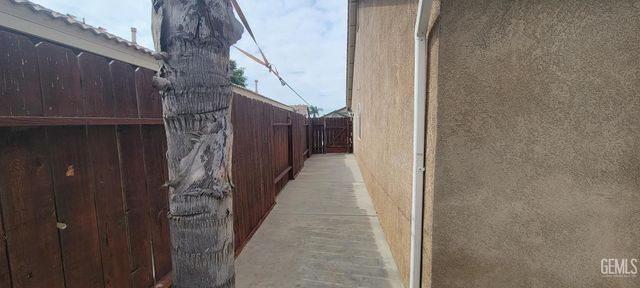 13208 Cheyenne Mountain Drive, Bakersfield, CA 93314