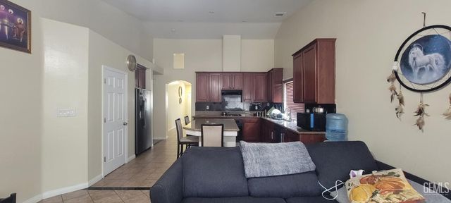 13208 Cheyenne Mountain Drive, Bakersfield, CA 93314