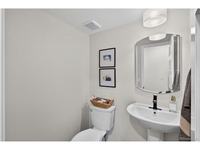 4864 E Links Cir, Centennial, CO 80122